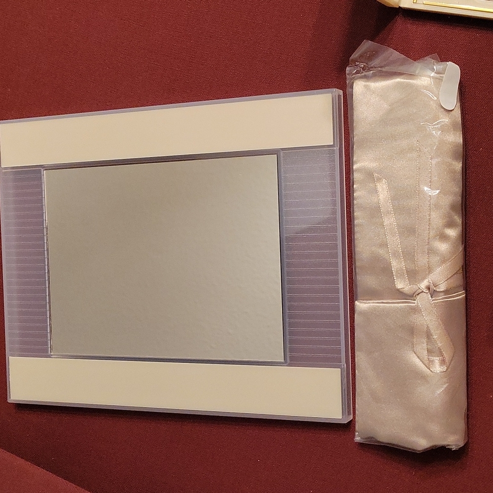 Vtg Estee Lauder makeup set - Picture 4 of 14